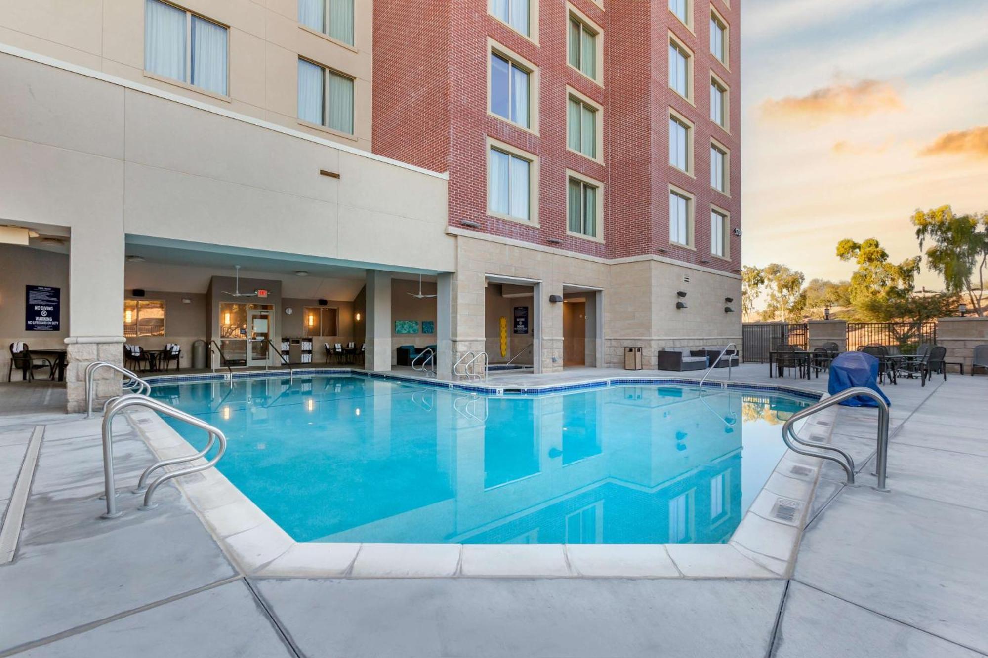 Drury Plaza Hotel Phoenix Tempe Bagian luar foto