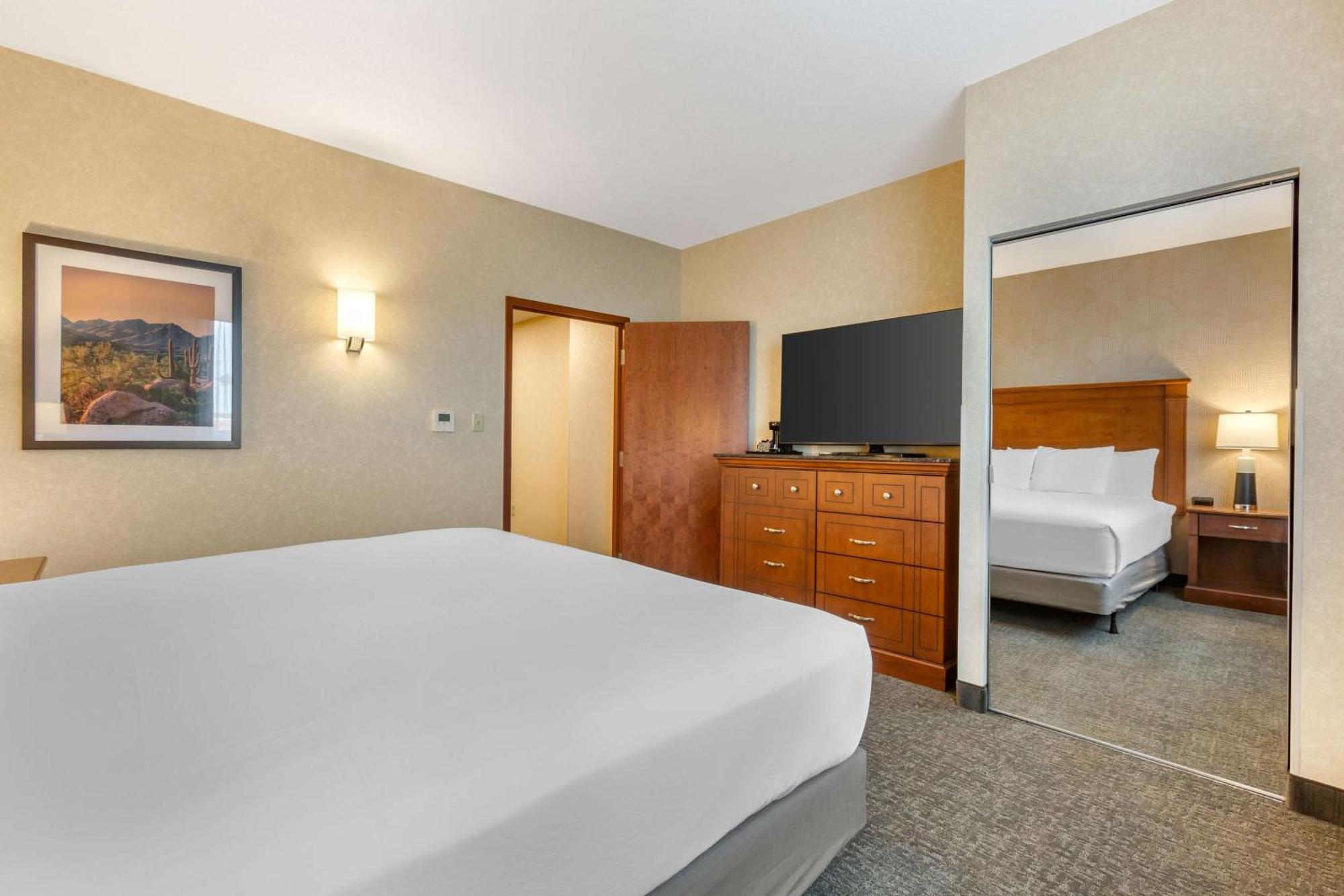 Drury Plaza Hotel Phoenix Tempe Bagian luar foto