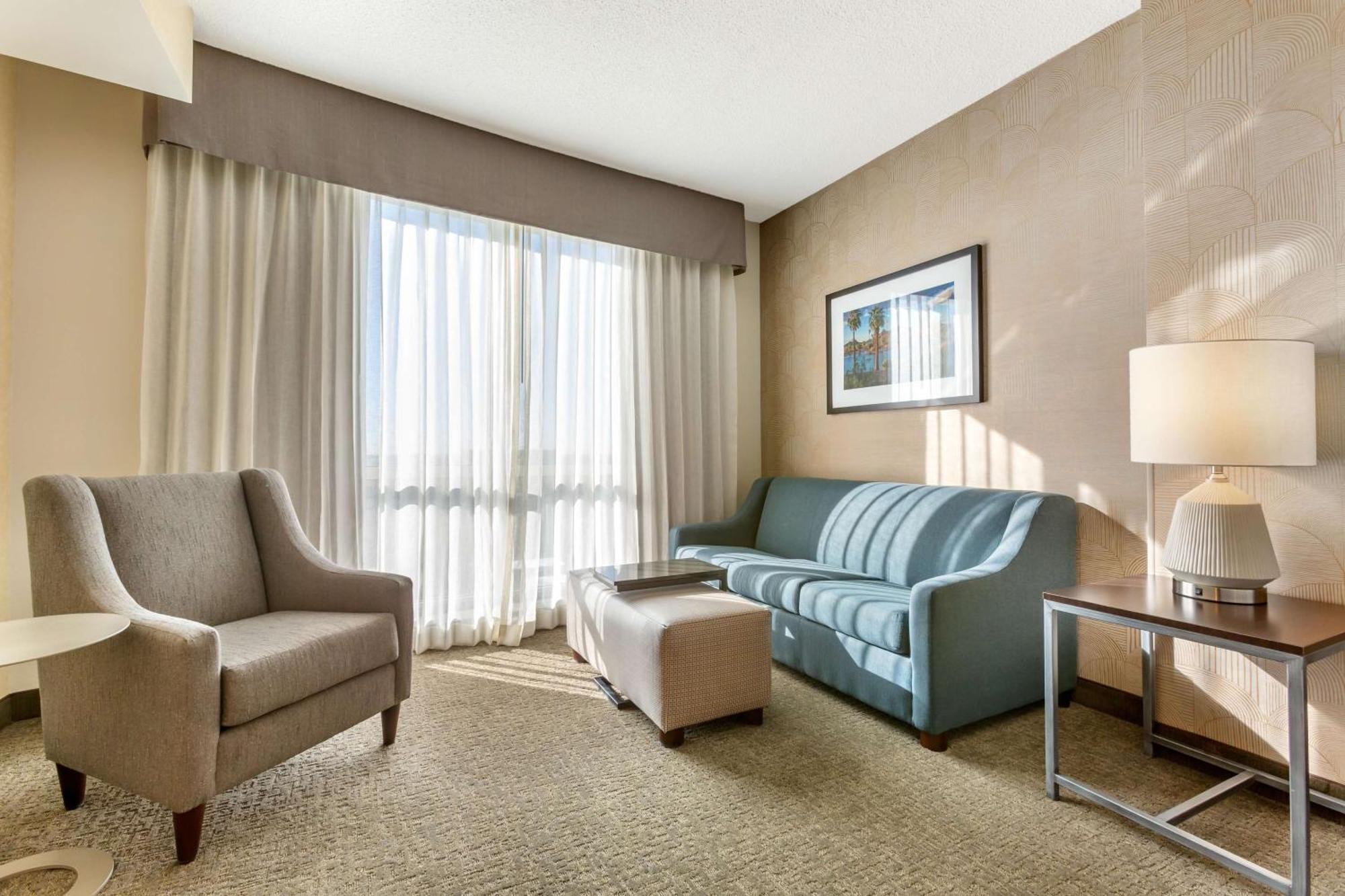 Drury Plaza Hotel Phoenix Tempe Bagian luar foto