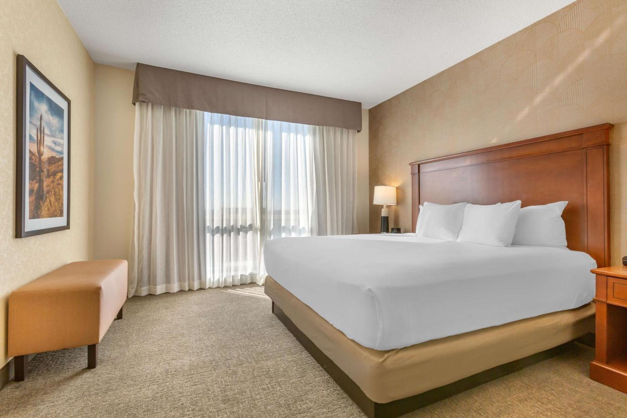 Drury Plaza Hotel Phoenix Tempe Bagian luar foto