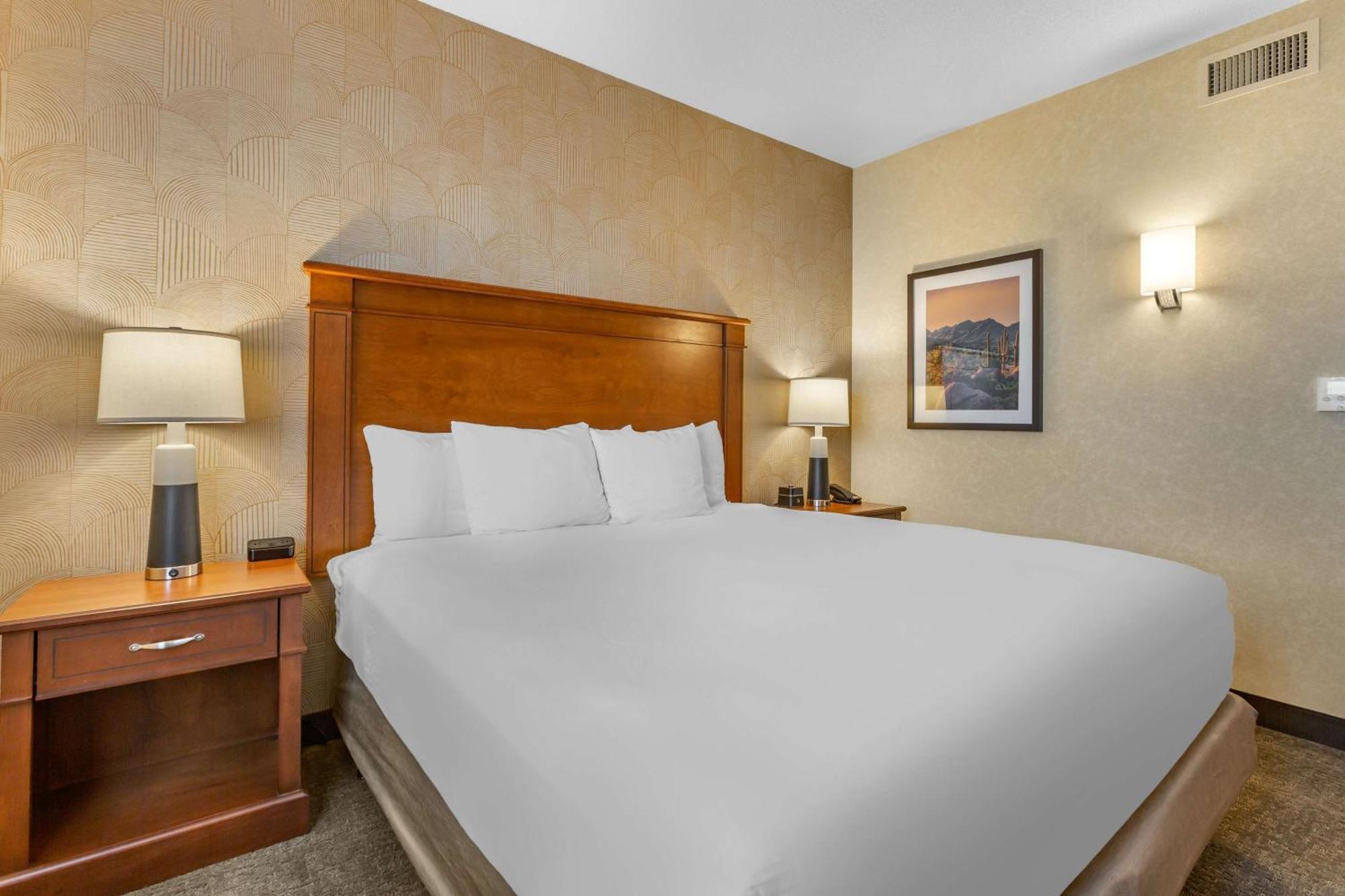 Drury Plaza Hotel Phoenix Tempe Bagian luar foto