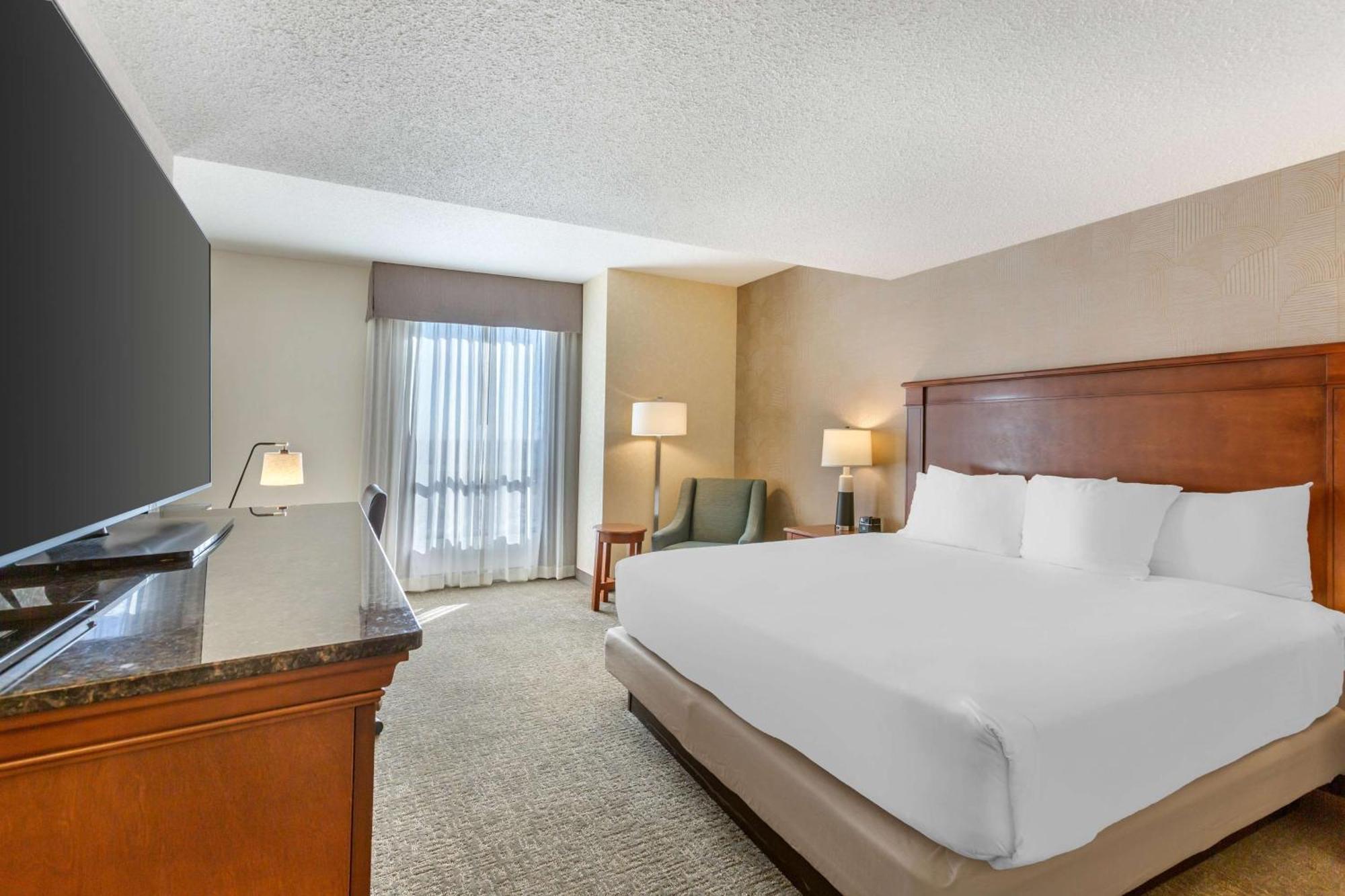 Drury Plaza Hotel Phoenix Tempe Bagian luar foto